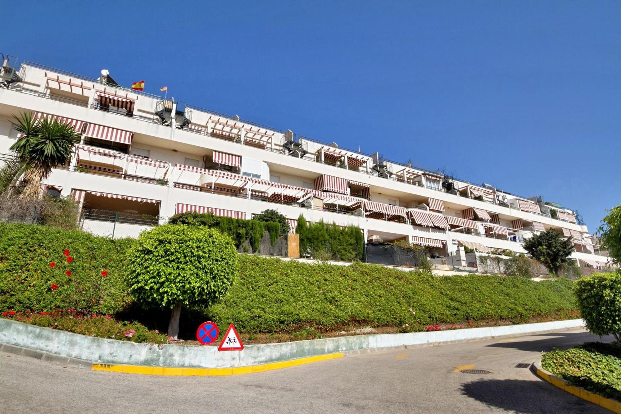 Del Parque Flats - Golf & Beach Terrace Малага Экстерьер фото